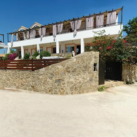 Dimitra's Maisonette At Rafaella