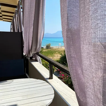 Dimitra's Maisonette At Rafaella 公寓 科库宁