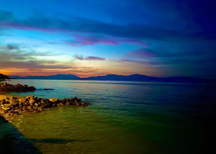 Dimitra's Maisonette At Rafaella Kokkónion